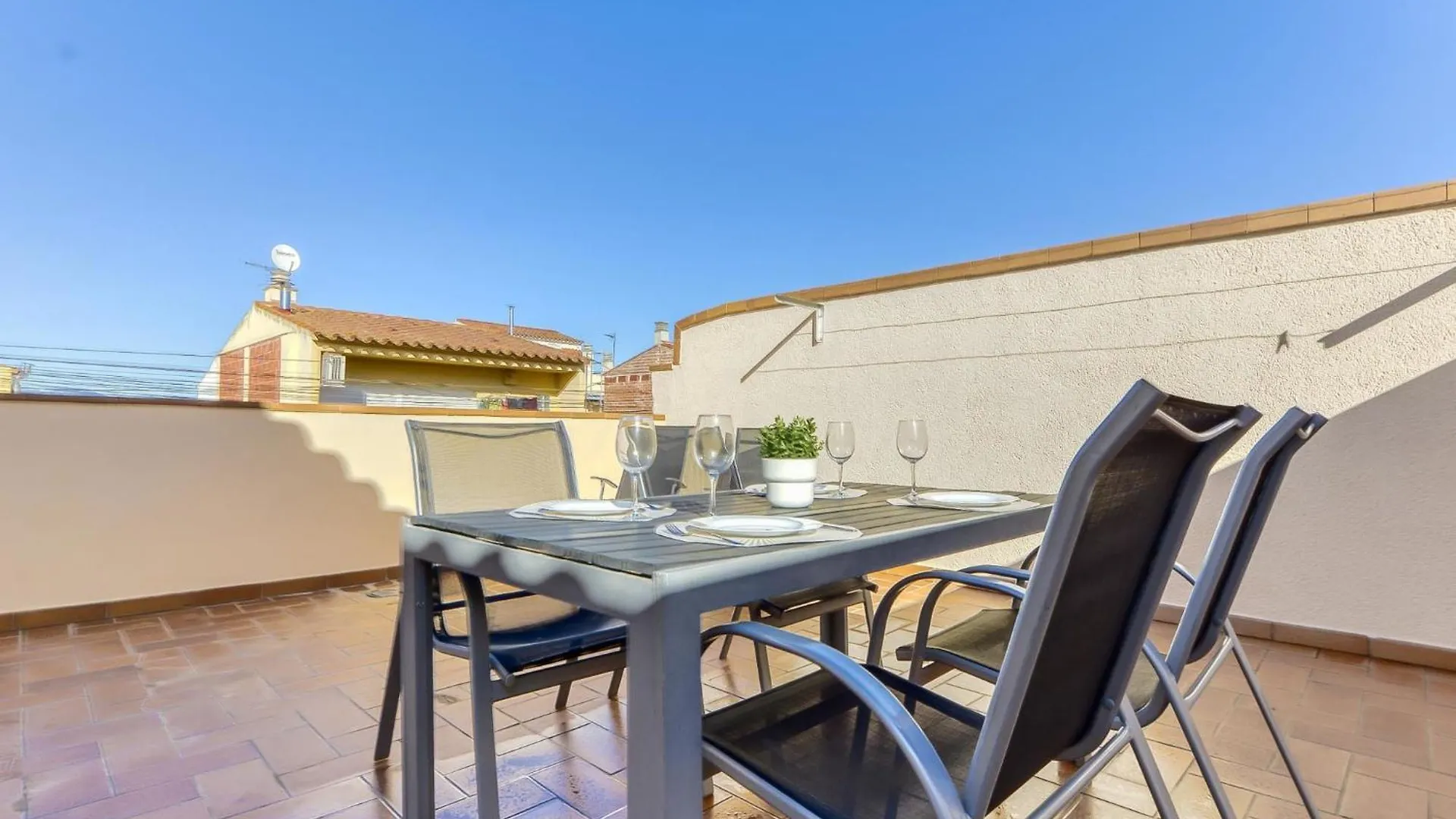 Apartment Puigmal By Interhome Empuriabrava